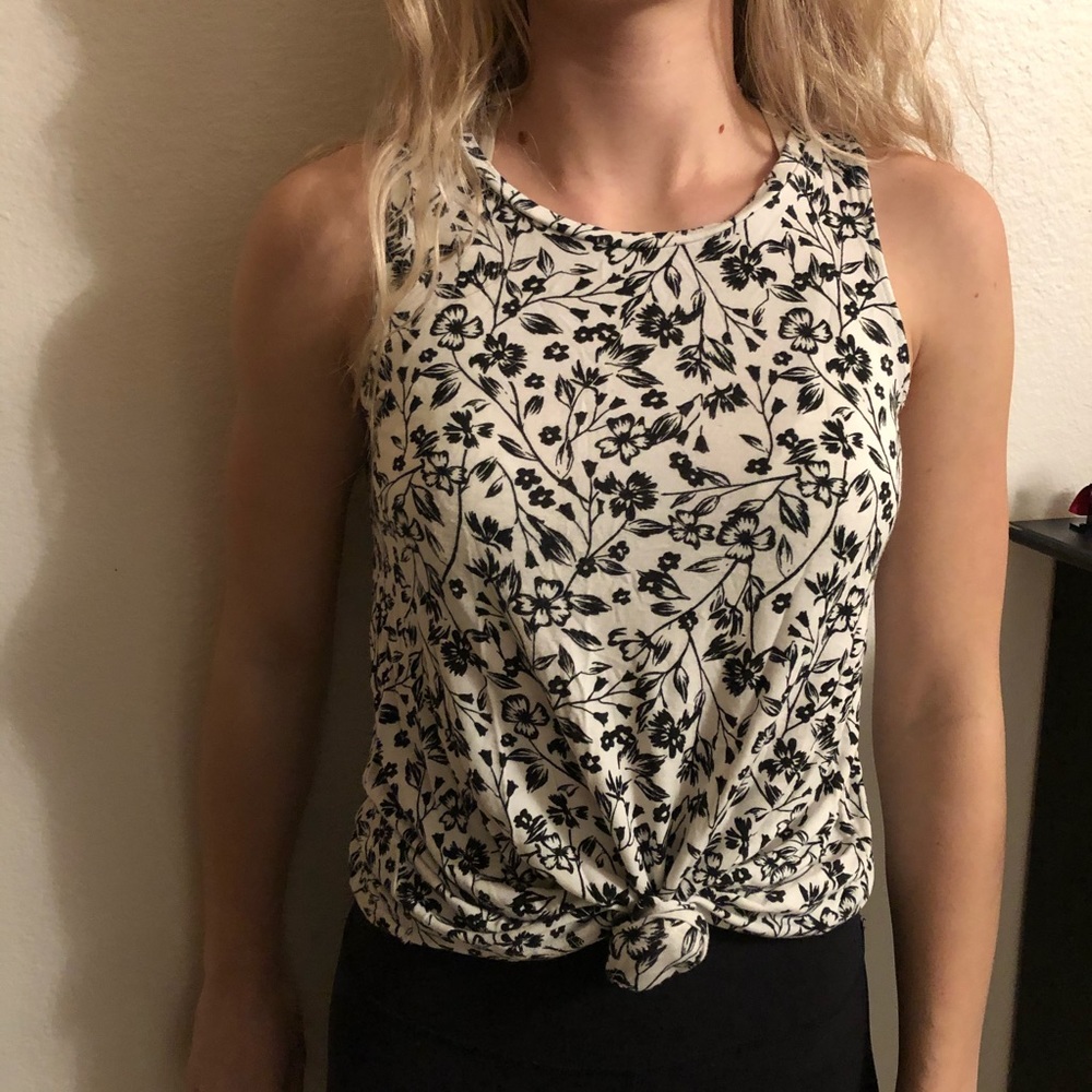 Old Navy flowy floral tank